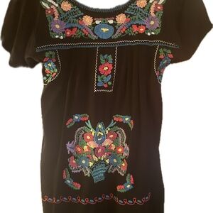 Izzy & Lola mexican floral Dress with Colorful Embroidery
